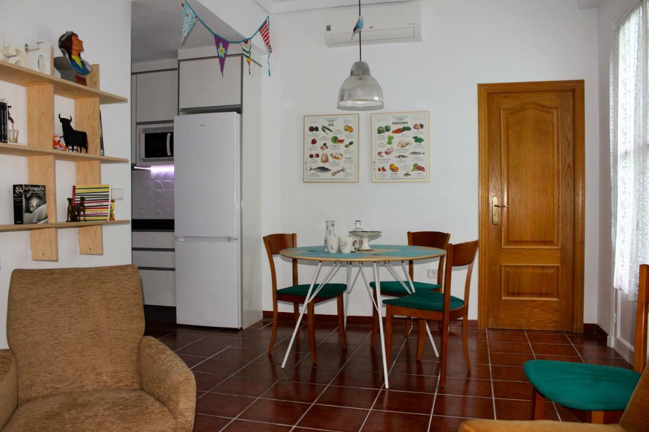 Cozy Apartment City Hall Аликанте Екстериор снимка