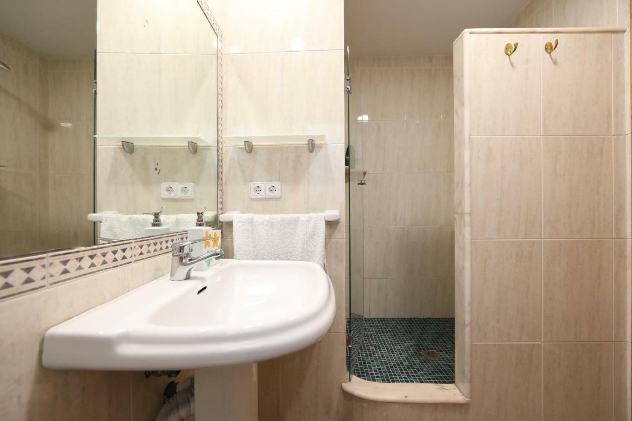Cozy Apartment City Hall Аликанте Екстериор снимка
